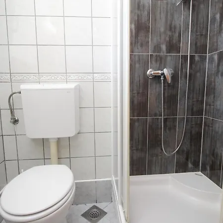Apartment Ferienwohnung Fuer 4 Personen Ca 53 M In Baska, Adriakueste Kroatien Kroatische Inseln