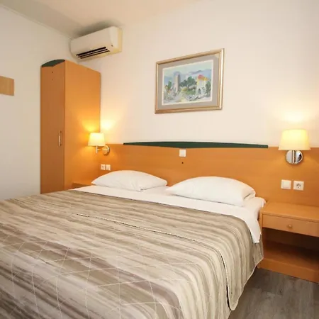 Apartment Ferienwohnung Fuer 4 Personen Ca 53 M In Baska, Adriakueste Kroatien Kroatische Inseln
