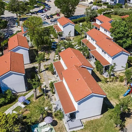 Fuer 4 Personen Ca 53 M In Baska, Adriakueste Kroatien Kroatische Inseln Apartman *